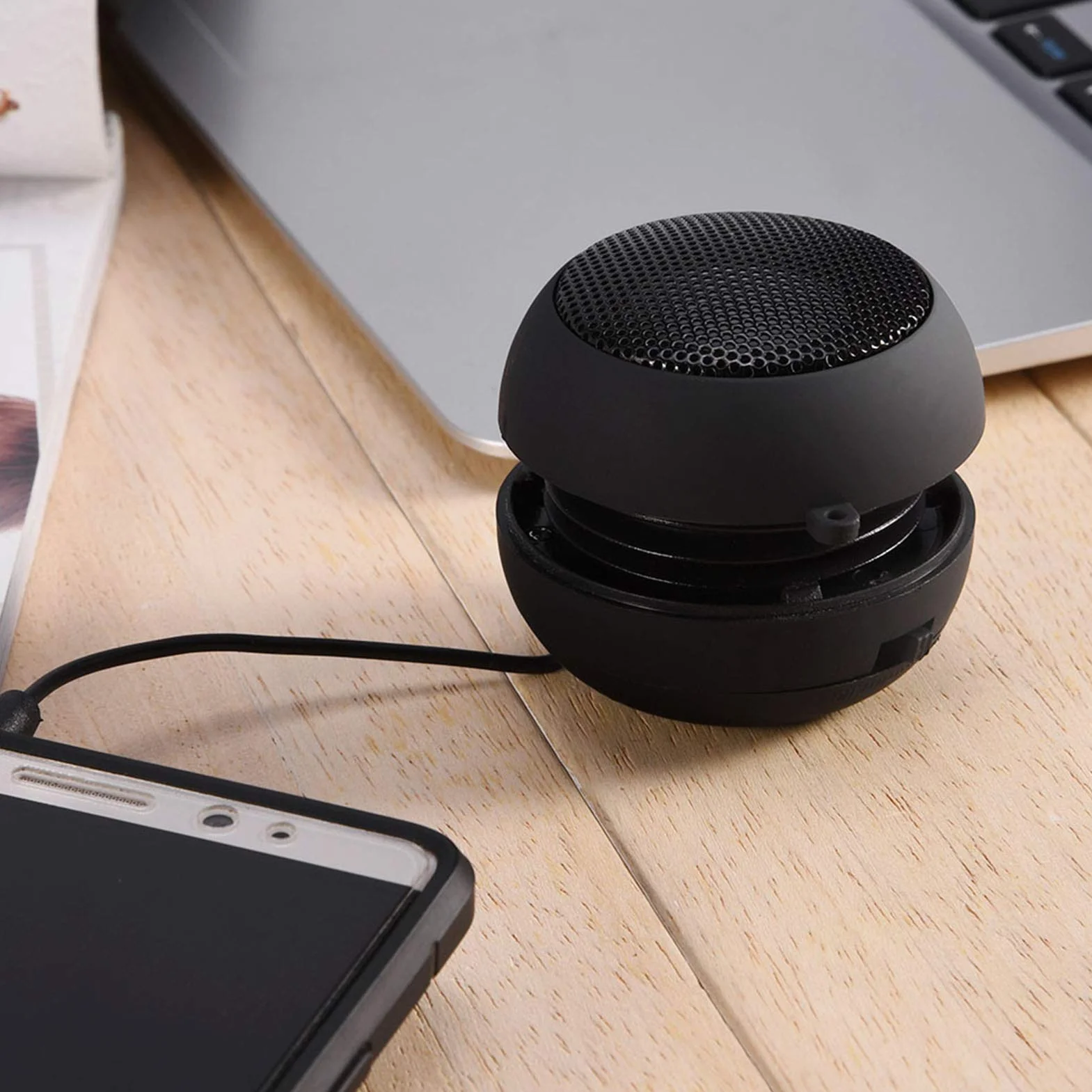 Mini Altoparlante Portatile con Interfaccia Audio AUX da 3 ayl mini speaker 5 Mm, Batteria Ricaricabile Integrata, Design del Foro del Dotato di Cavo di Przenośne głośniki przewodowe