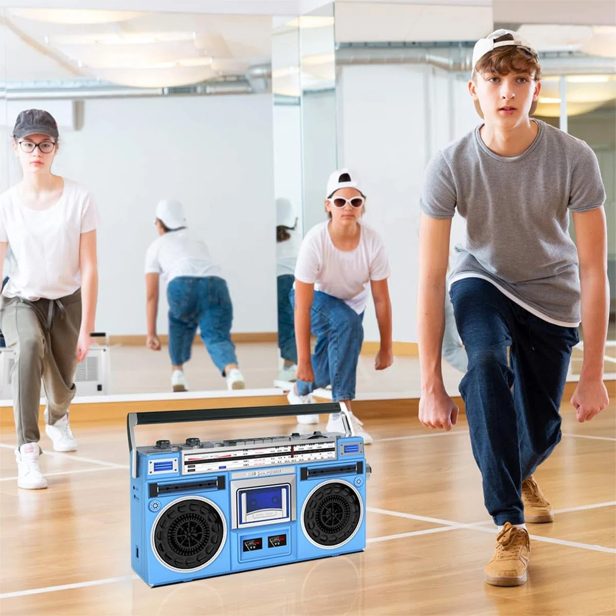 Boombox - Sistema stereo retrò con radio AM/FM, lettore CD e registratore a cassette, ingresso USB/SD, altoparlanti integrati, jack per cuffie da 3,5 mm